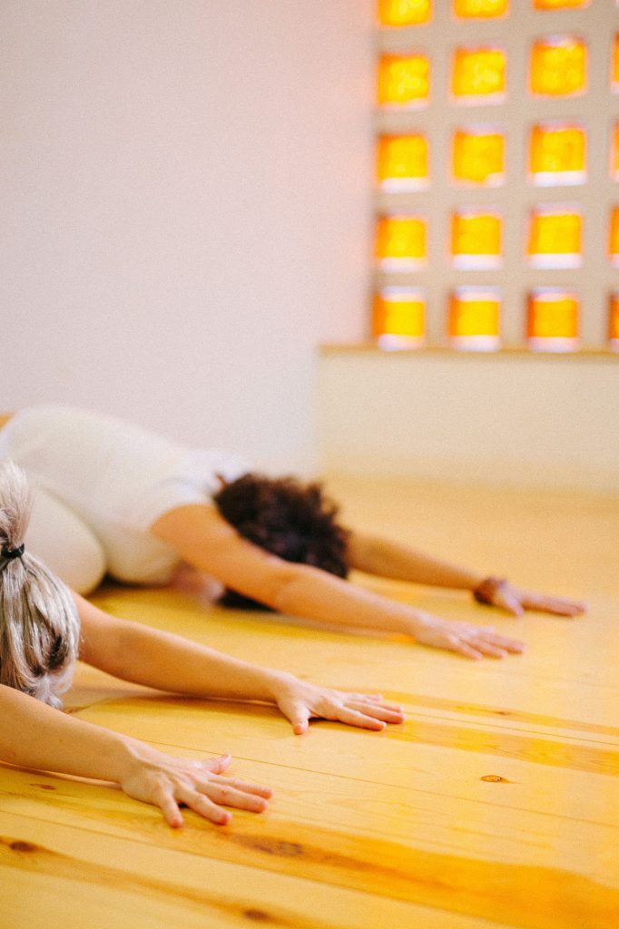 YOGA DINAMICO 1 682x1024 1